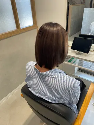 ショート カラー 新井那紬🌿 arai nahoのヘアスタイル
