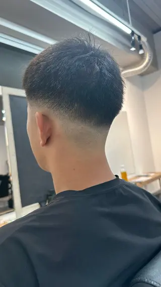 メンズ 律喜/パーマ /メンズ/フェードのヘアスタイル