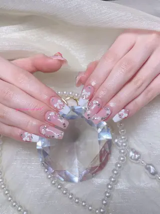 ミディアム ヒエン NAILのネイルデザイン
