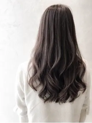 ロング HAIR SALON M Fe's所属・透明感カラー/レイヤ ー/小谷野真緒のヘアスタイル