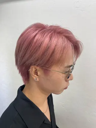 カラー ハイトーン/レイヤ ーTENSHOのヘアスタイル