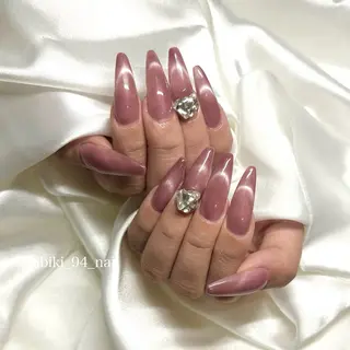 ネイル L'oeillet所属・L'oeillet HIBIKIのネイルデザイン