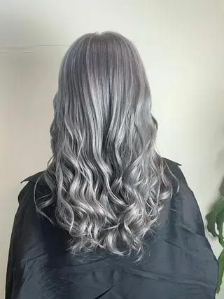 セミロング カラー WEST OLAND加藤圭介のヘアスタイル