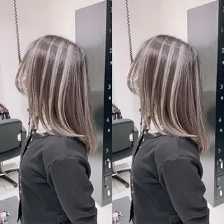 ロング カラー オフホワイトアンドなんば所属・福西 洋斗のヘアスタイル