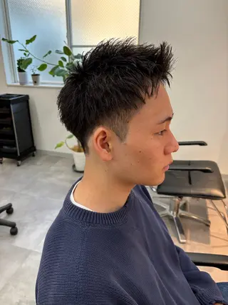 メンズ フェザーパーマ/韓国 /メンズカット/保立のヘアスタイル