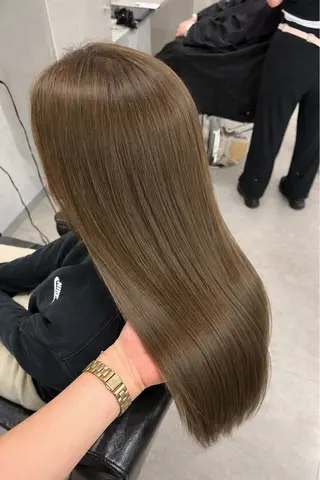 ロング 石津 優菜のヘアスタイル