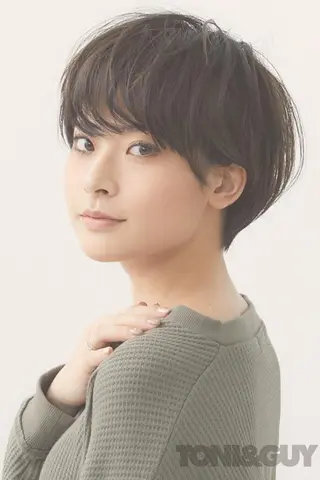 ショート パーマ オチ ハナのヘアスタイル