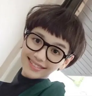 ショート カラー メンズ au美容室所属・au栄矢場町 水素髪質改善Tのヘアスタイル