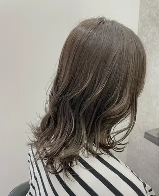 ミディアム 佐々木 達也のヘアスタイル
