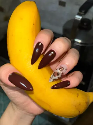 ネイル サロンエンジェル所属・藤井 英麗奈のネイルデザイン