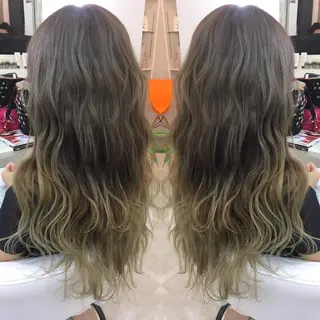 セミロング ロング カラー 髪質改善 中川　翔のヘアスタイル