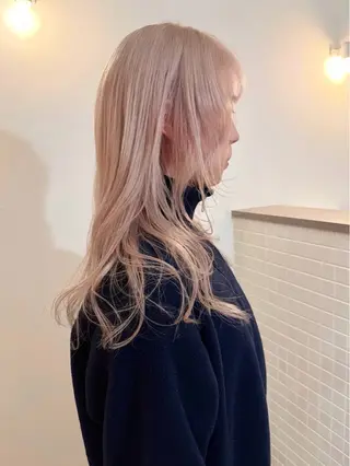 セミロング カラー ミルクティーレイヤー Kaito🐩/栄のヘアスタイル