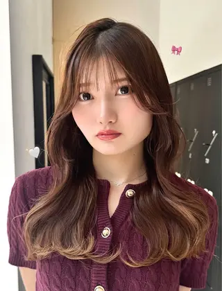 セミロング りん/ワンホン/艶髪 ／小顔顔周りカットのヘアスタイル