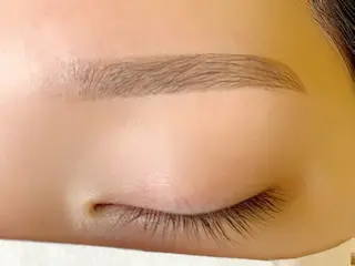 アイブロウ Lupines 🐰ᩚのマツエク・マツパデザイン