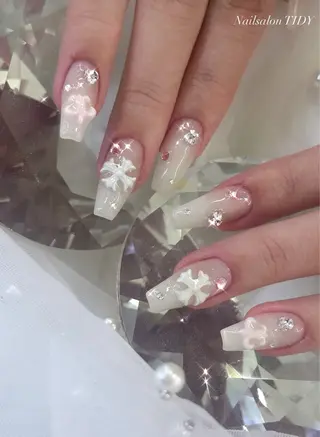 ネイル TIDY M&Mのネイルデザイン