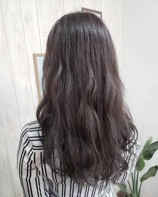 ロング カラー Luana. 細澤のヘアスタイル