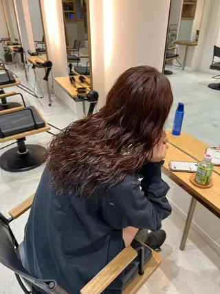 ロング パーマ 中山 優里のヘアスタイル