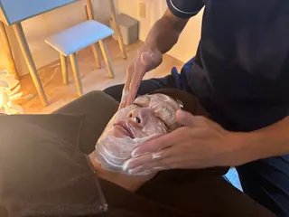 メンズ 美骨エステサロン LuxAのエステ・リラクイメージ