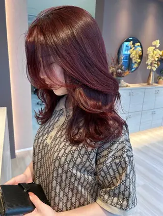 カラー 戸上 メグのヘアスタイル