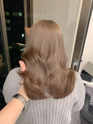 カラー 透明感ベージュ🤎 ナチュラルレイヤーのヘアスタイル