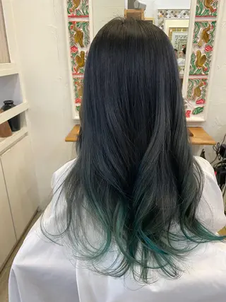 ロング カラー 堀田 結香のヘアスタイル