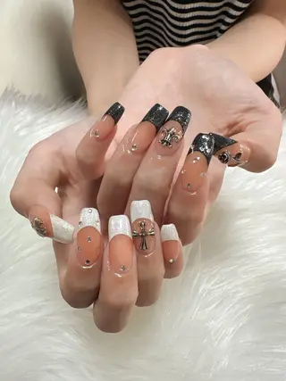ネイル 💅ネイルハウス🏡 🎀TOMO🎀のネイルデザイン