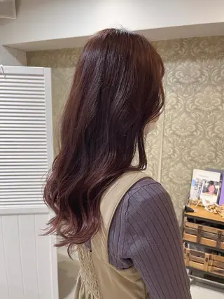 ロング カラー NOEL所属・フェイシャルエステ Utaiのエステ・リラクイメージ