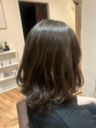 ミディアム 篠原 来実のヘアスタイル