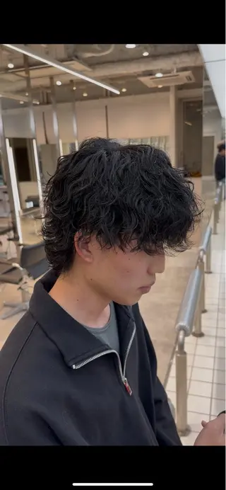 ミディアム パーマ ヘアアレンジ fifth park 六反穂 龍介のヘアスタイル