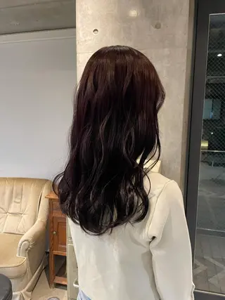 ロング maina/透明感 ベージュ/ブラウンのヘアスタイル