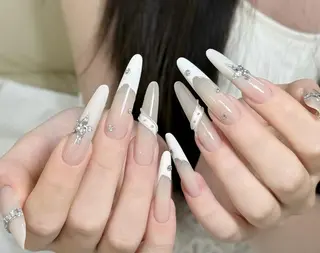 ネイル Pure&Rich Nailのネイルデザイン
