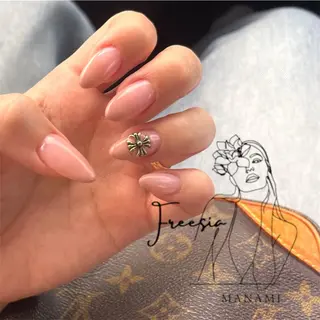 ネイル freesia Manamiのネイルデザイン