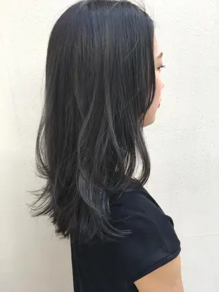 ミディアム カラー THE DAY所属・AKI HASHIMOTOのヘアスタイル