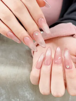 ネイル Ami 68のネイルデザイン