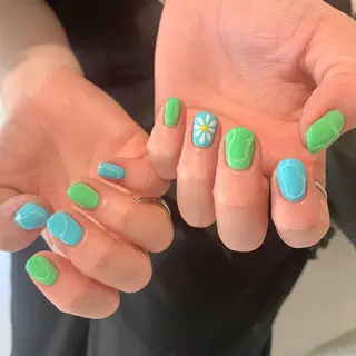 ネイル esby Loely MIZUKIのネイルデザイン