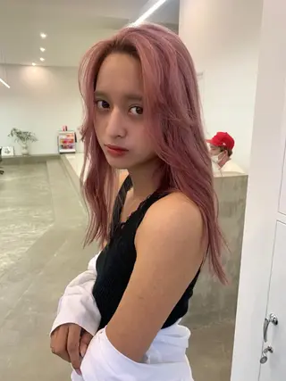 ロング カラー YU KIのヘアスタイル