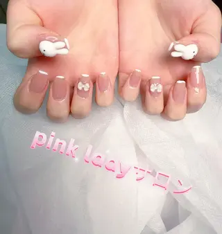 ネイル pink ladyサロン所属・べ にのネイルデザイン