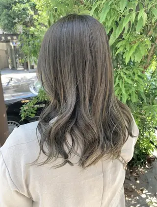 カラー 艶髪🥣透明感カラー 🫧前田奈津実のヘアスタイル