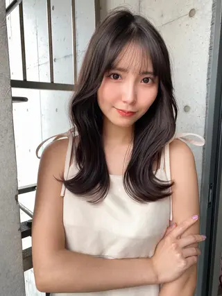 セミロング 大人可愛いレイヤー 大田のヘアスタイル