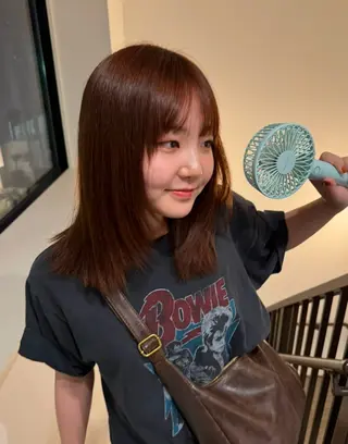 ミディアム カラー 井出 海月のヘアスタイル