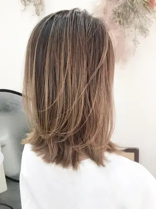ミディアム カラー ヘアアレンジ Mariana/ 鶴原-ハイライトのヘアスタイル