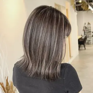 ミディアム カラー 韓国ボブ/レイヤー/ ハイトーン/まなみのヘアスタイル