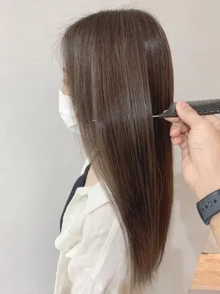 ロング 髪質改善 上品艶感カラーのヘアスタイル