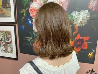 ミディアム サダハルカ ｜chouetteのヘアスタイル