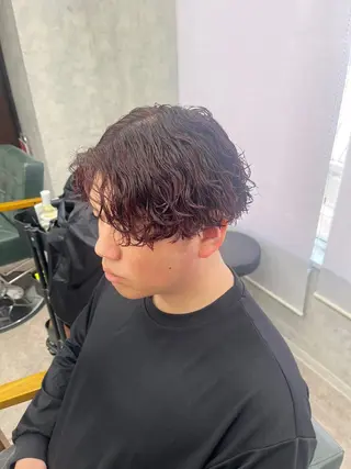パーマ メンズ ☘️上村 ☘️髪質 改善/透明感カラーのヘアスタイル