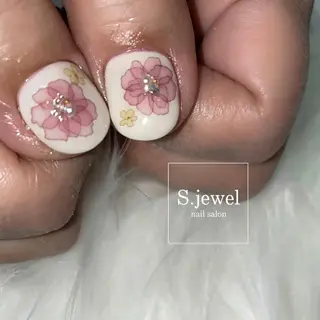 ネイル S♡JEWEL所属・S. JEWELのネイルデザイン