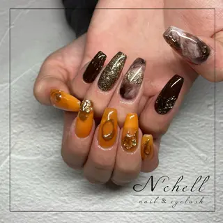 ネイル Nailist Aoiのネイルデザイン