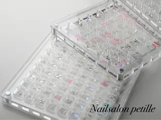 ネイル Nailsalon petille所属・Ｈ azのネイルデザイン