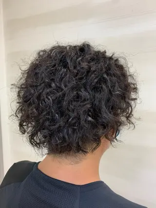 ショート パーマ 遊佐 瑞紀のヘアスタイル