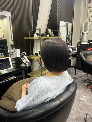 ショート カラー 友滝 真菜美のヘアスタイル